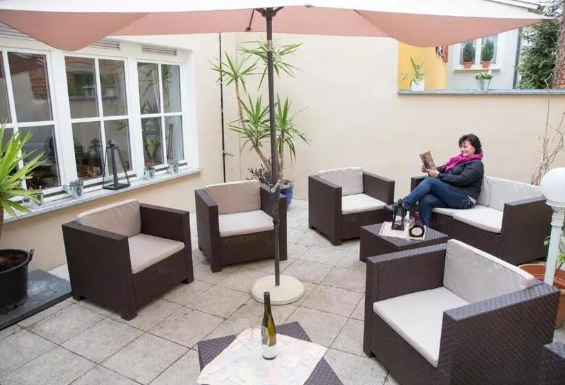 Пансион Garni Zum Hirschen