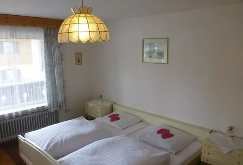 ペンション Gästehaus Hofer