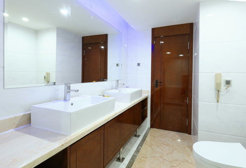 호텔 Grand Holiday