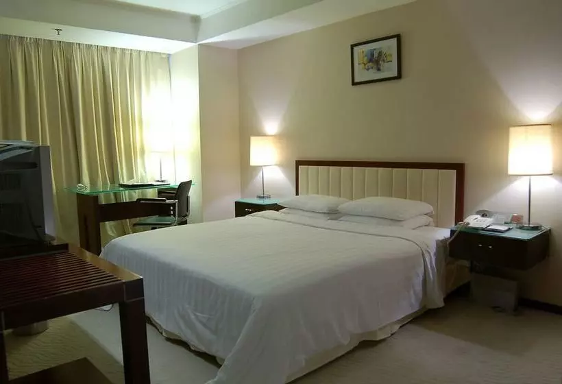 Отель Grand Holiday