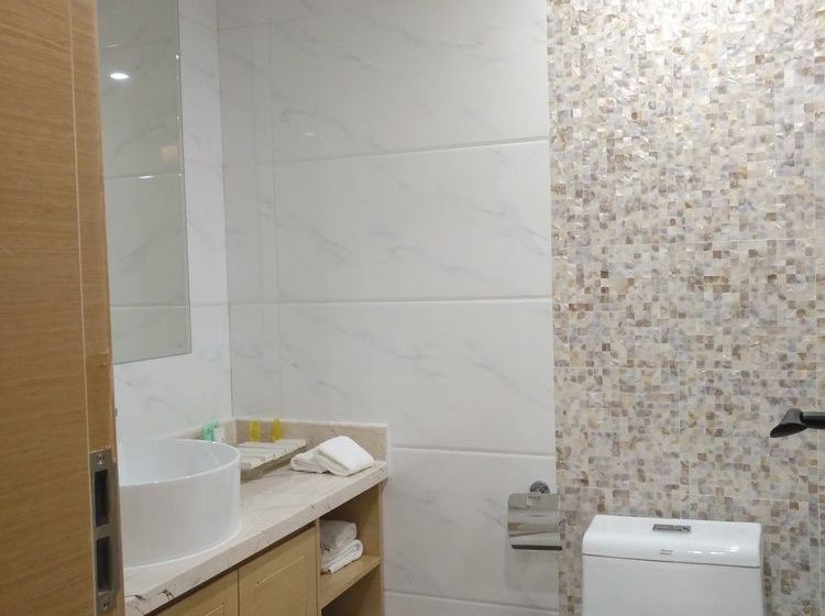 호텔 Grand Holiday