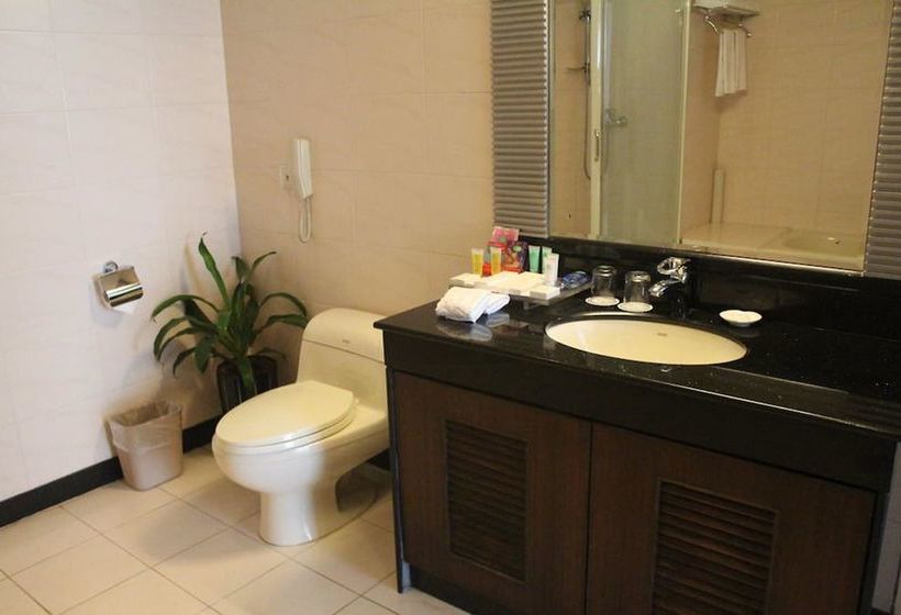 호텔 Grand Holiday