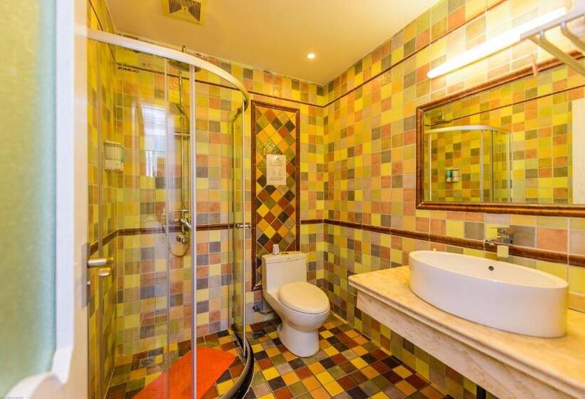 Mount Emei Teddy Bear Hotel玩具熊酒店