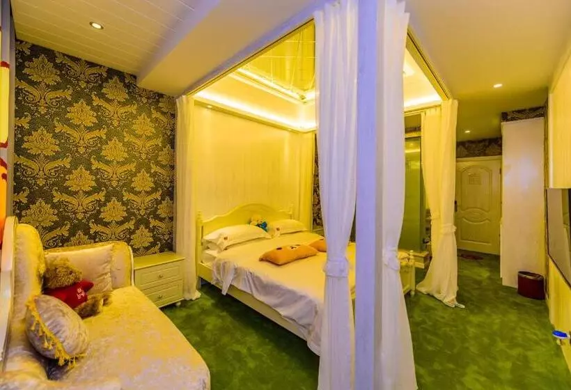 Mount Emei Teddy Bear Hotel玩具熊酒店