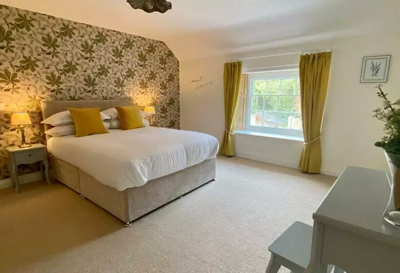 Holyland House   Greenacres Estates