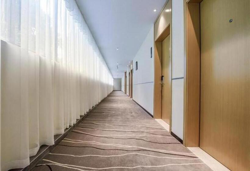 هتل City Comfort Inn Chongqing Chayuan Metro Station