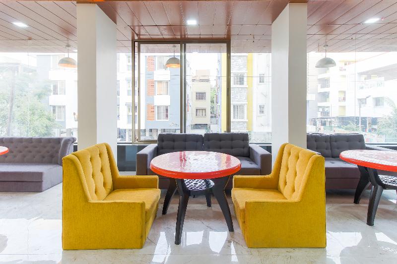 ホテル Collection O 50322 Zeal College Chowk