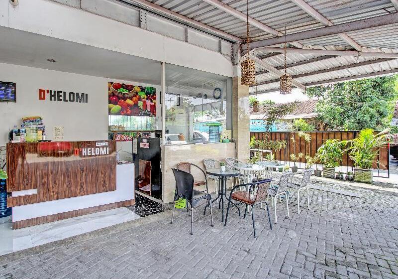 Отель D'helomi By Oyo Rooms