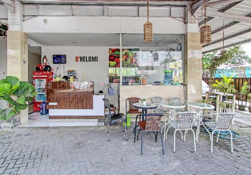 Отель D'helomi By Oyo Rooms