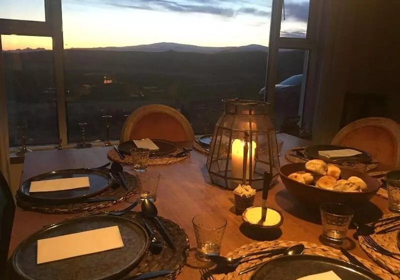 هتل Glacier View Guesthouse