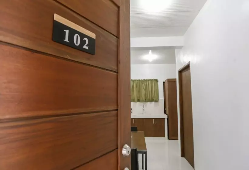 ホテル Jade Apartelle By Oyo Rooms