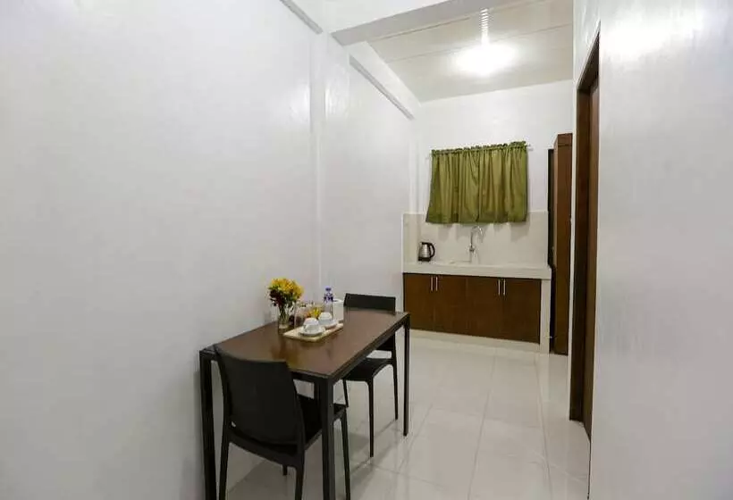 ホテル Jade Apartelle By Oyo Rooms