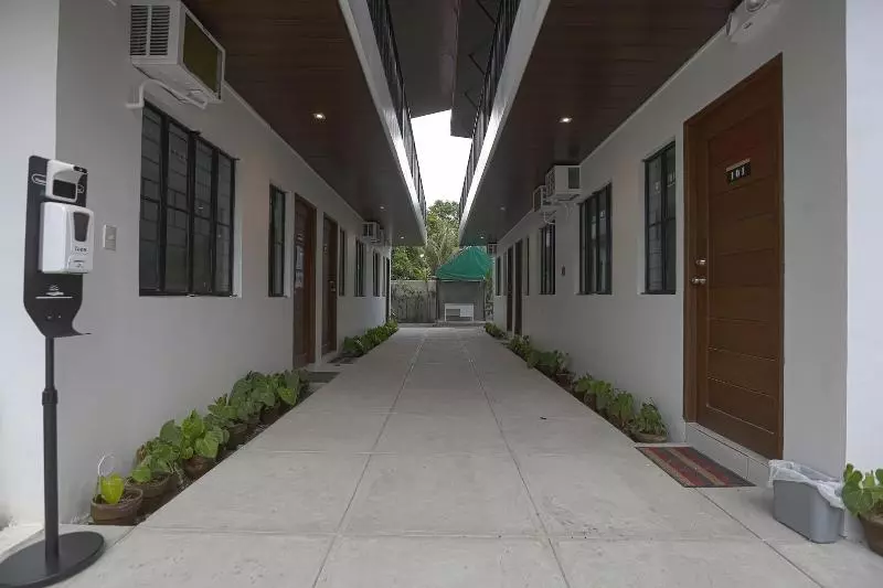 ホテル Jade Apartelle By Oyo Rooms