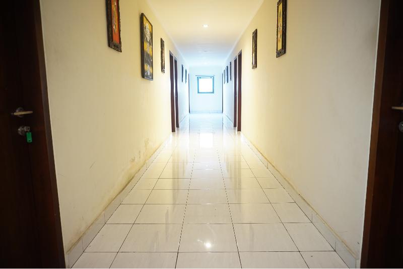 فندق Oyo 90082 Gana Inn Legian