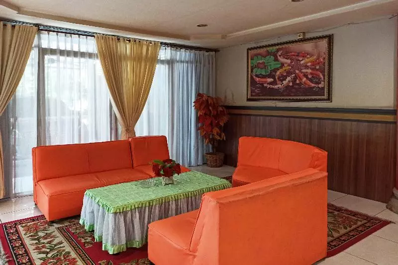 ホテル Rd Premium By Oyo Rooms