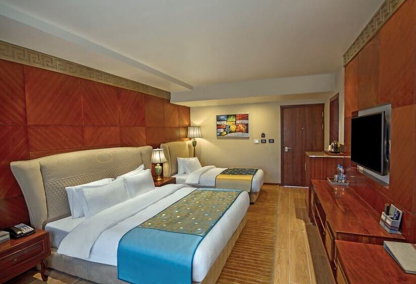 هتل Leh Crown Inn