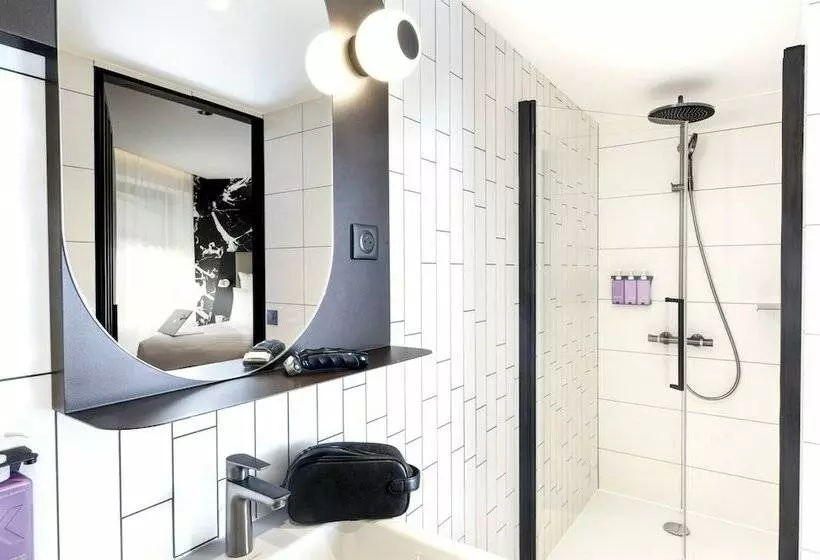 ホテル Tribe Paris La Defense Esplanade