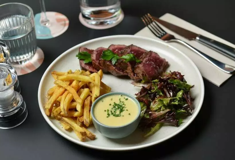 ホテル Tribe Paris La Defense Esplanade