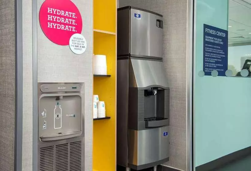 هتل Tru By Hilton Miami West Brickell