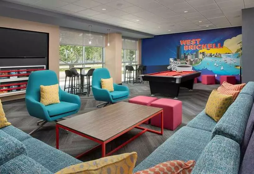 هتل Tru By Hilton Miami West Brickell