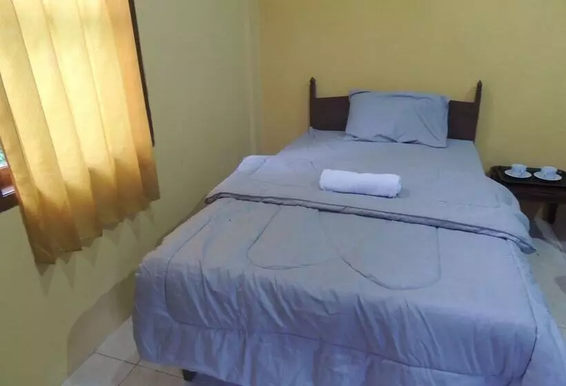 Majatalo Penginapan Wardi Syariah Borobudur By Ndalem Beong