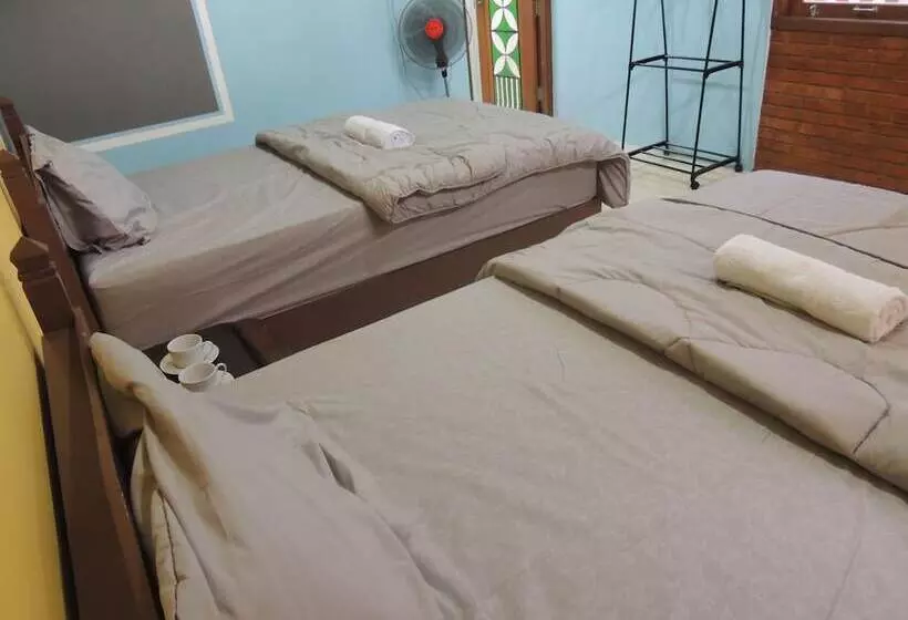 Majatalo Penginapan Wardi Syariah Borobudur By Ndalem Beong