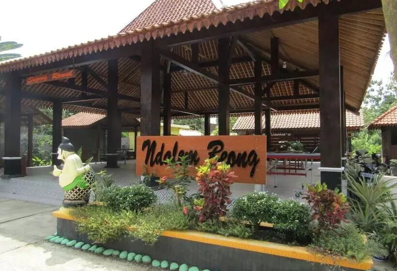 Majatalo Penginapan Wardi Syariah Borobudur By Ndalem Beong