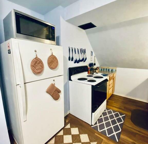 Diamond Apartment  Downtown Location