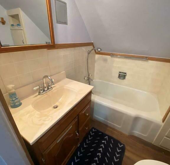 Diamond Apartment  Downtown Location