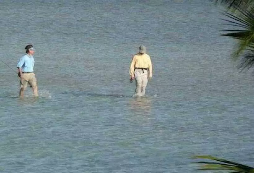 هتل Chester S Highway Inn Bone Fish Lodge