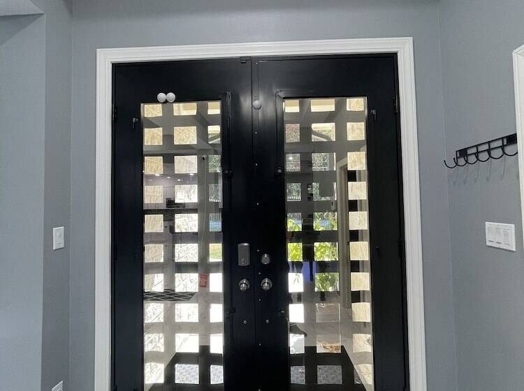 Magnito Mini Mansion At I A H Airport