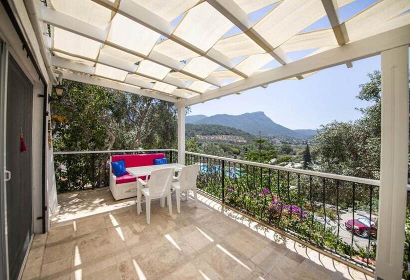 Lovely Flat With Pool And Nature View In Bodrum