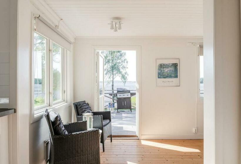 Nice Cottage With A Panoramic View Of Lake Ylen