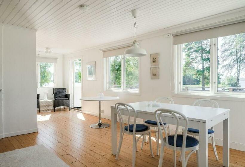 Nice Cottage With A Panoramic View Of Lake Ylen