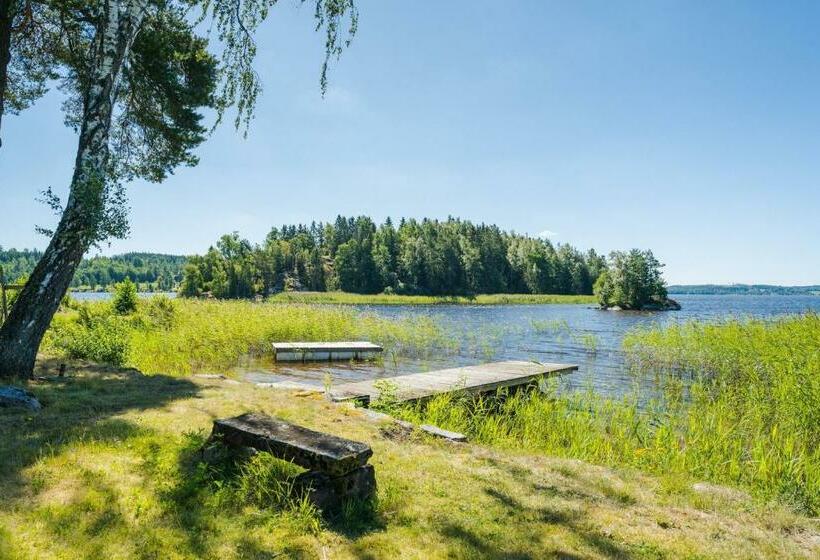 Nice Cottage With A Panoramic View Of Lake Ylen