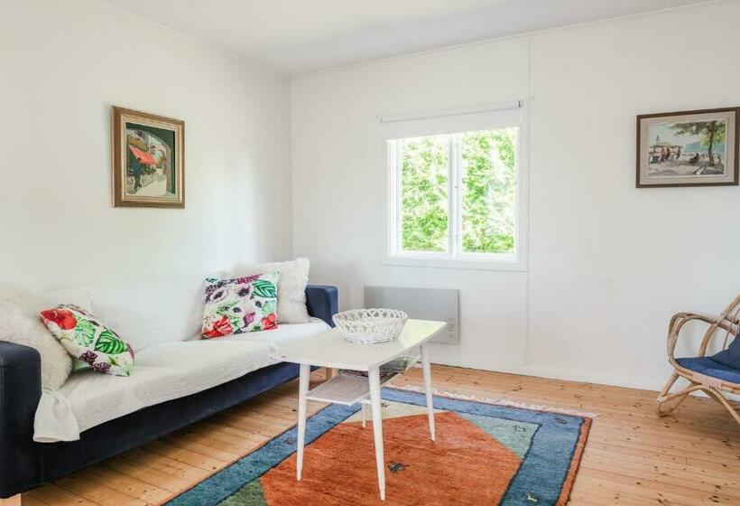 Nice Cottage With A Panoramic View Of Lake Ylen