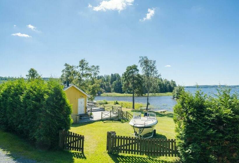 Nice Cottage With A Panoramic View Of Lake Ylen