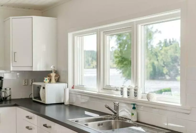 Nice Cottage With A Panoramic View Of Lake Ylen