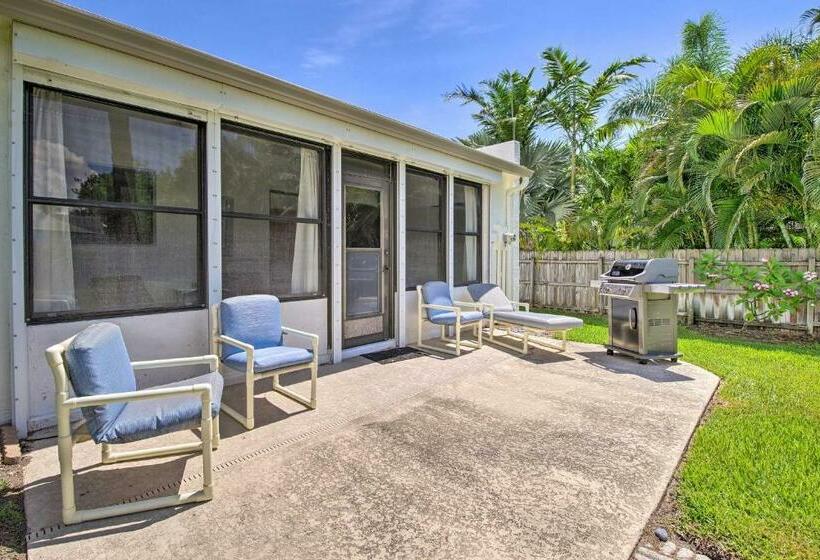 Satellite Beach Townhome Less Than 2 Mi To Beach!