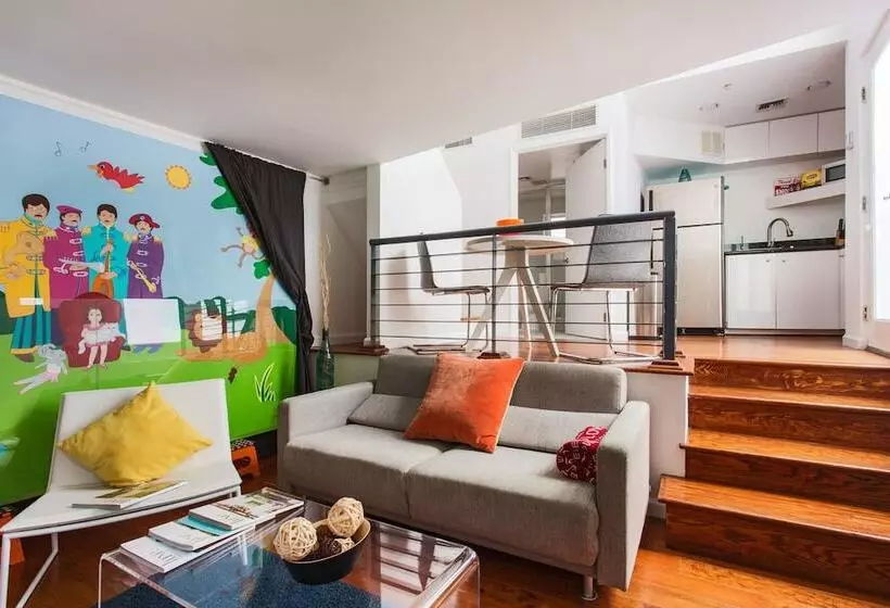 Beverly Hills Modern Guesthouse