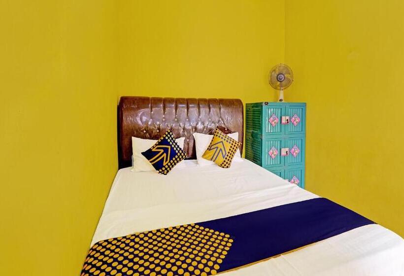 Otel Spot On 91478 Wisma Aura Syariah