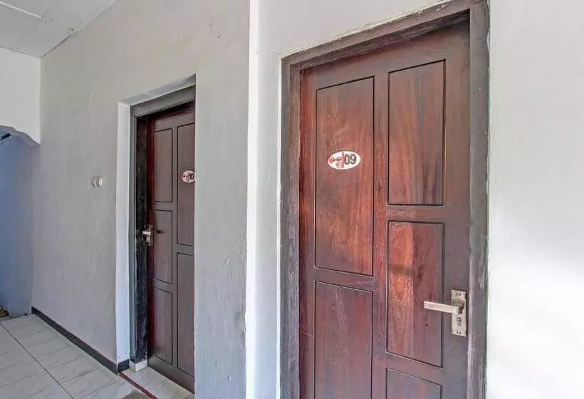 Hotel Spot On 91521 Mayong Guesthouse