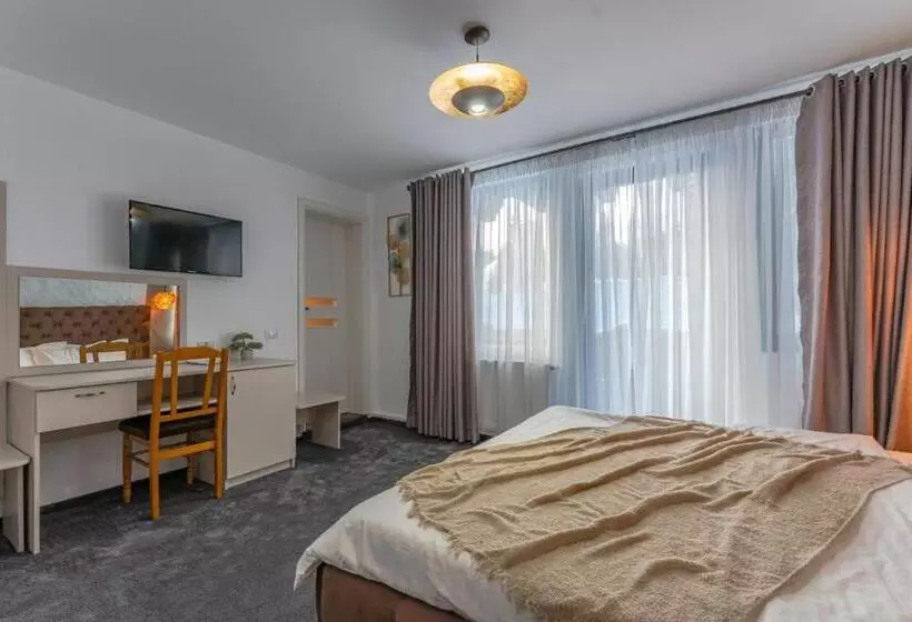 ペンション Iris Predeal