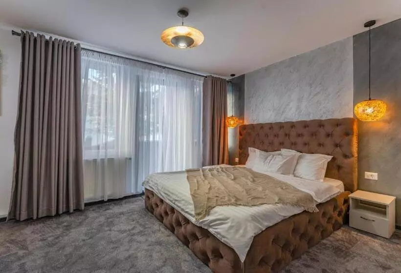 ペンション Iris Predeal