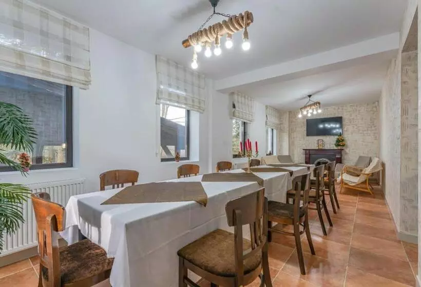 ペンション Iris Predeal