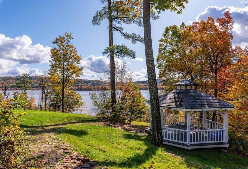 River House By Avantstay Historic Secluded Estate On The Hudson River W Pool Sleeps 24