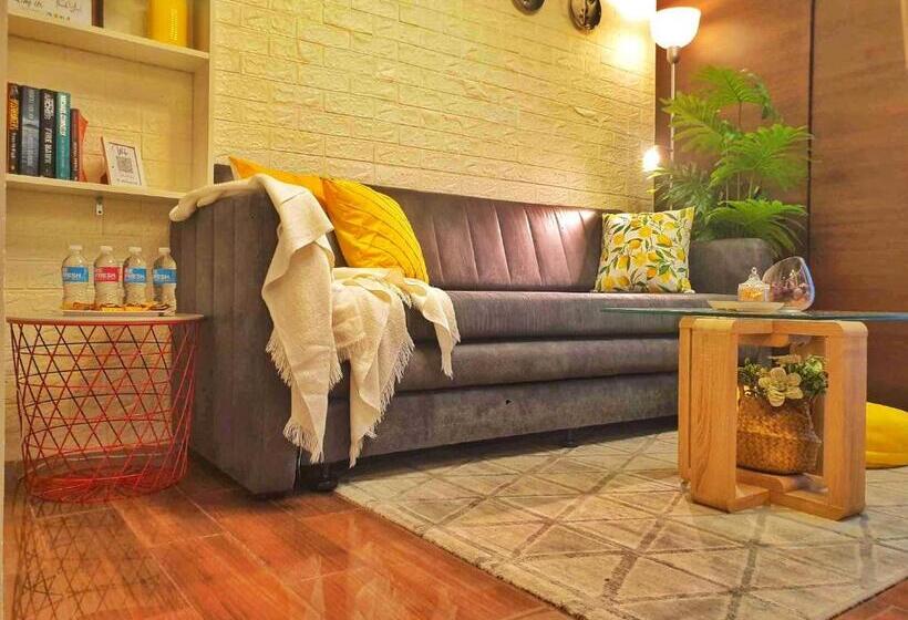 Stylish&comfort Unit With Balcony In Air Makati