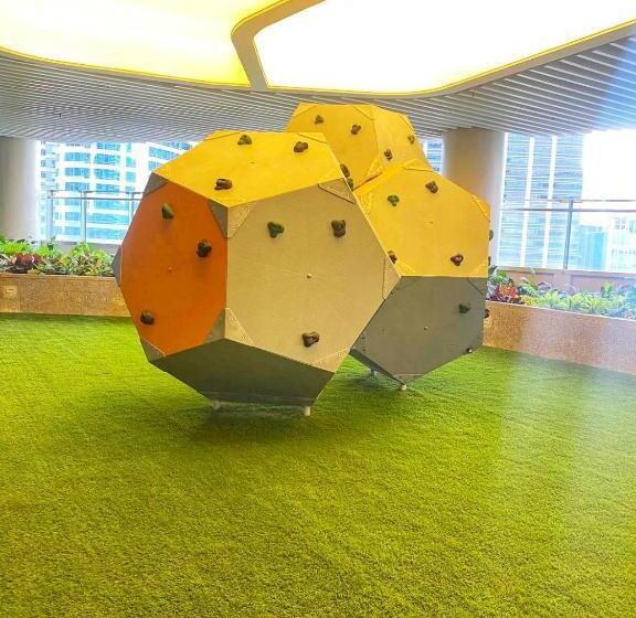 Stylish&comfort Unit With Balcony In Air Makati