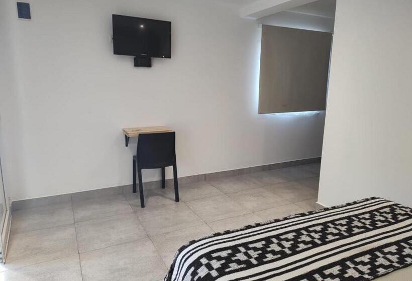 הוסטל Amigo Del Mundo