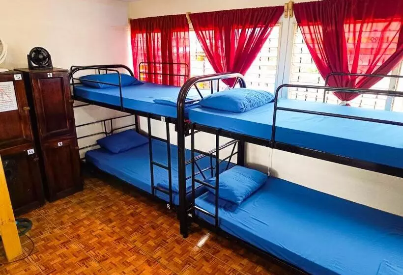 ユースホステル Hostal El Rio